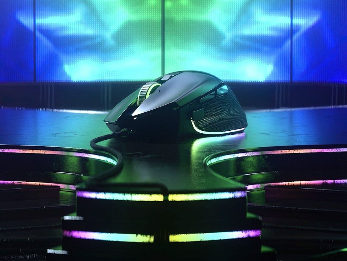 Razer Basilisk V3 gaming mouse has 11 programmable buttons and an ...